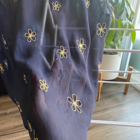 Hollister Sheer Tank - Picture 2 of 4